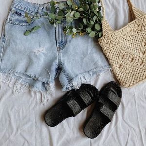 black sandals plastic hawaiian size 7